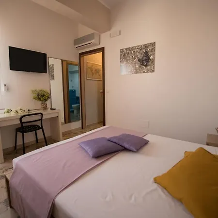 Sale E Sabbia Bed & Breakfast 3*